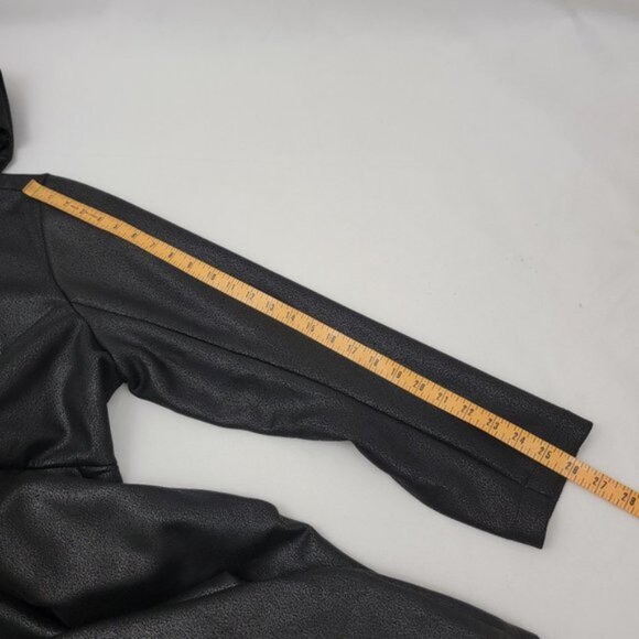 TORRID 3 Her Universe Star Wars Episode 9 Kylo Ren Black Faux Suede Hooded Coat - Picture 12 of 16